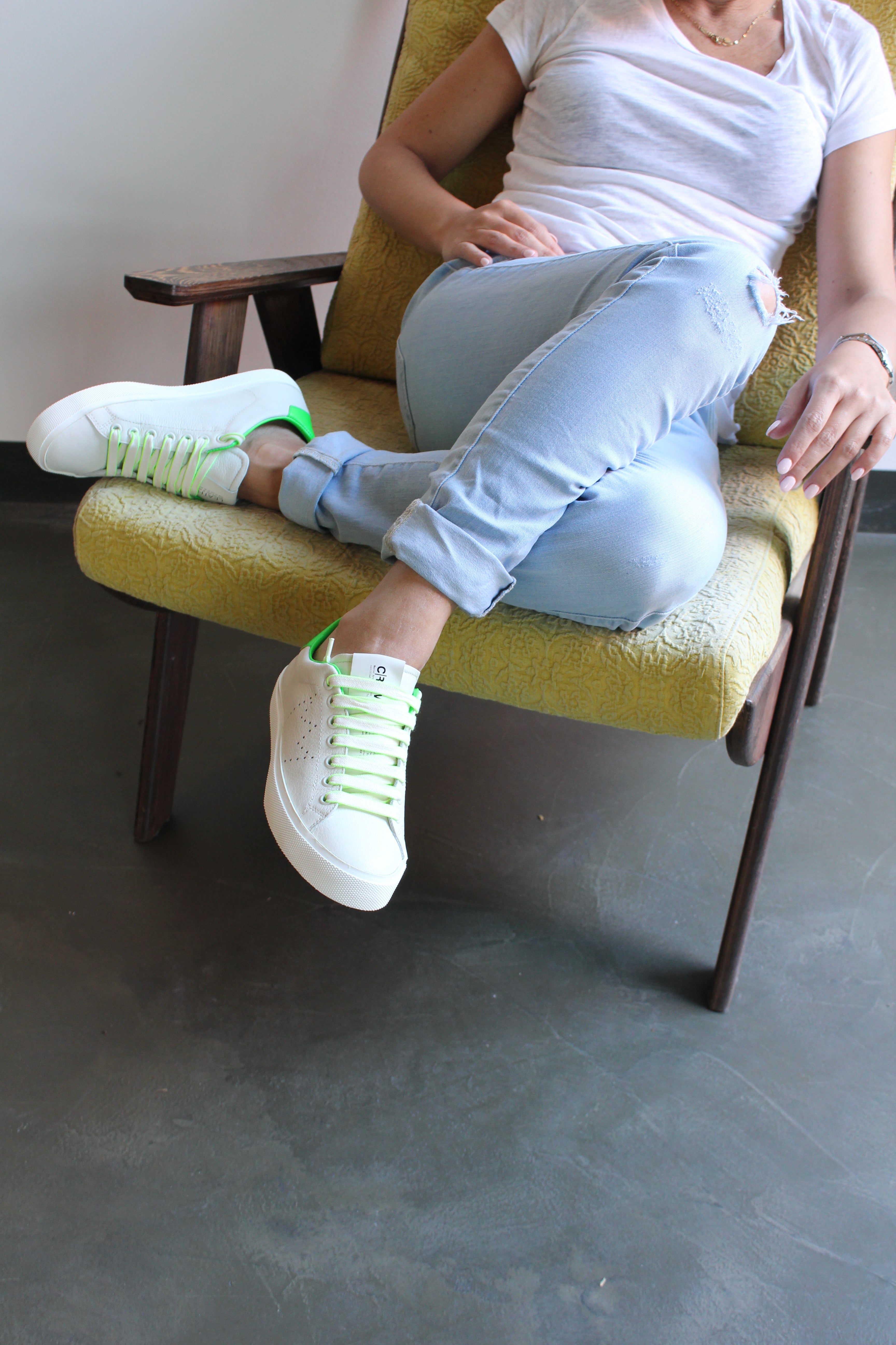Low top LC06 style in flo green for women from the Leather C|R|OWN collection.